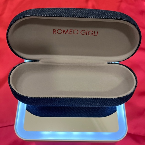 Romeo Gigli Denim Glasses Case For Designer Sunglasses Clamshell Soft Lining - Picture 4 of 4